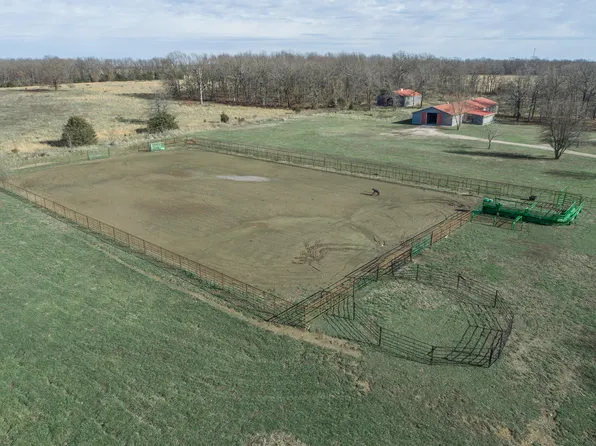 3808 N Farm Road 205, Strafford, MO 65757