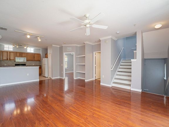 2nd image of 6121 Metrowest Blvd Unit 107