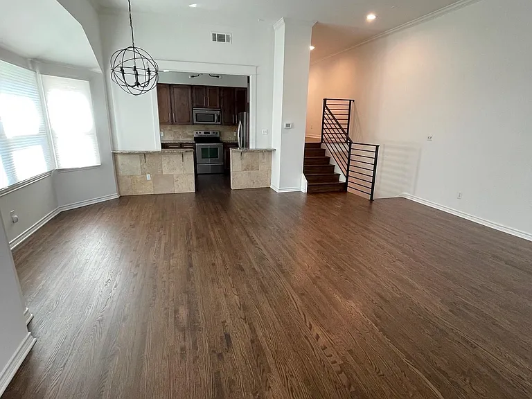 4142 Herschel Ave #102 — Photo 3