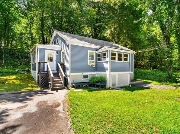 48 Valley Rd, Lexington, MA 02421