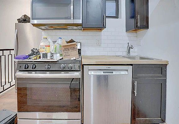 5th image of 394 Bleecker St #1R