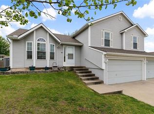 8719 N Paris Ave, Kansas City, MO 64153