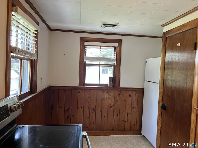 37 Pearl St #B — Photo 16