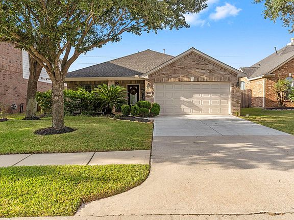 2nd image of 4618 Countrypines Dr