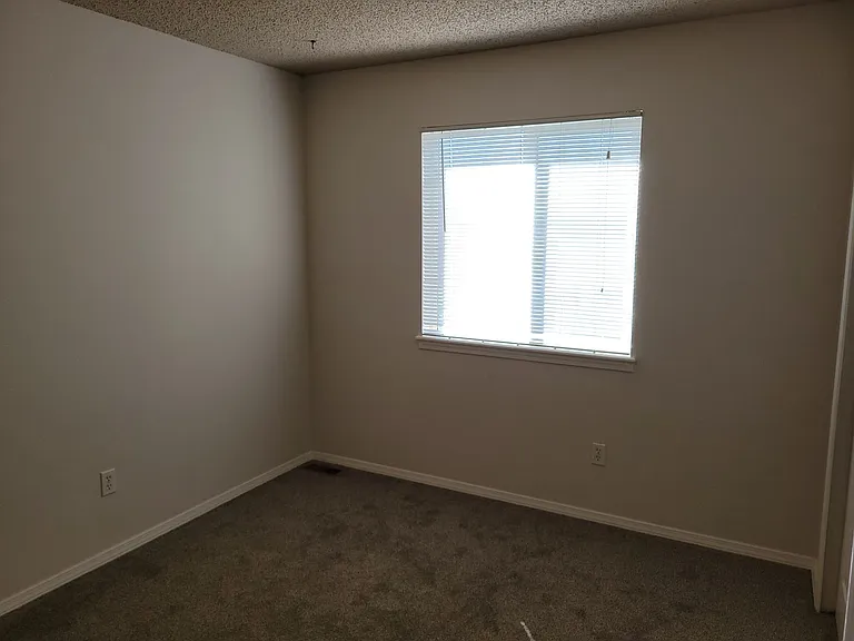 5561 Prairie Schooner Dr — Photo 13