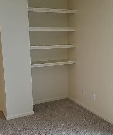 4th image of 6264 Independence Dr