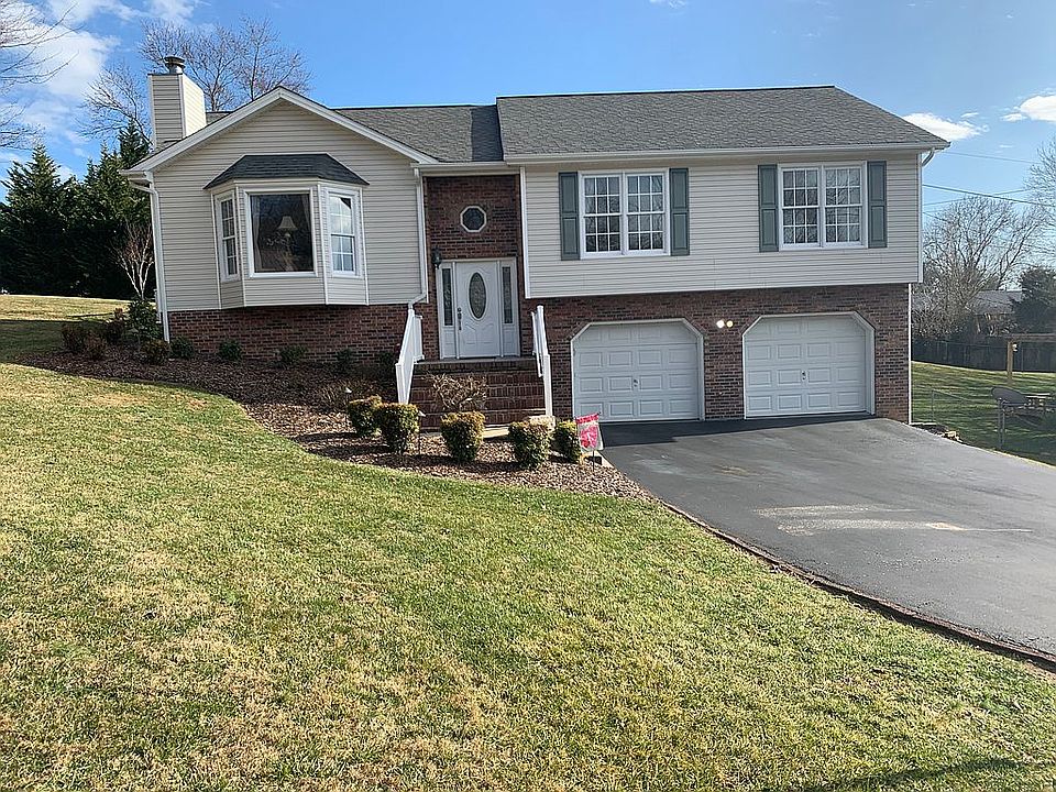 1st image of 434 Brookhill Dr