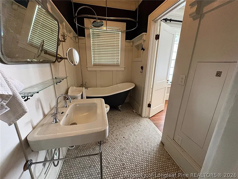 310 Hinsdale Ave — Photo 3