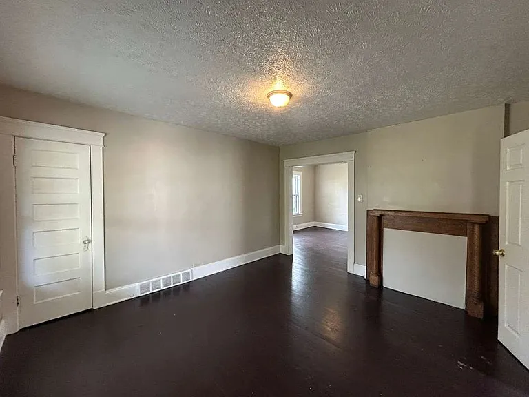 750 E 96th St #1 — Photo 12