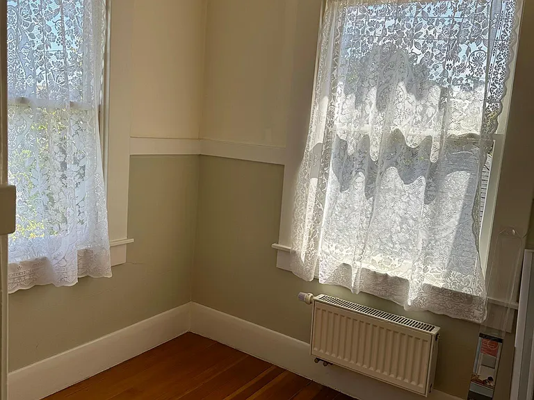 Small room off of kitchen usually used as an office, guest room, breakfast nook.