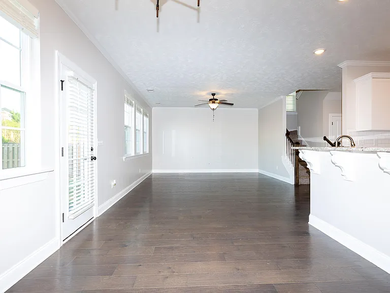 5105 Heathbrook Dr — Photo 32