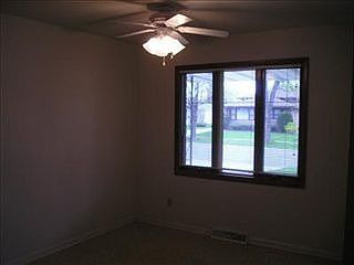 2nd image of 1442 Mississippi Pl