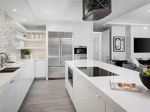 5th image of 1030 3rd Ave S #516/518