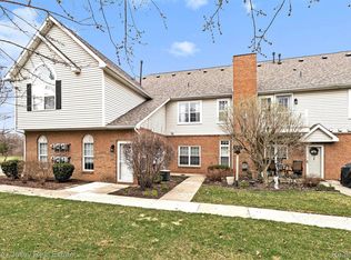 740 Olde English Cir, Howell, MI 48855