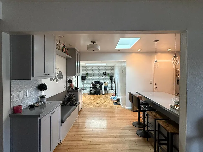 810 Keith Ln — Photo 3