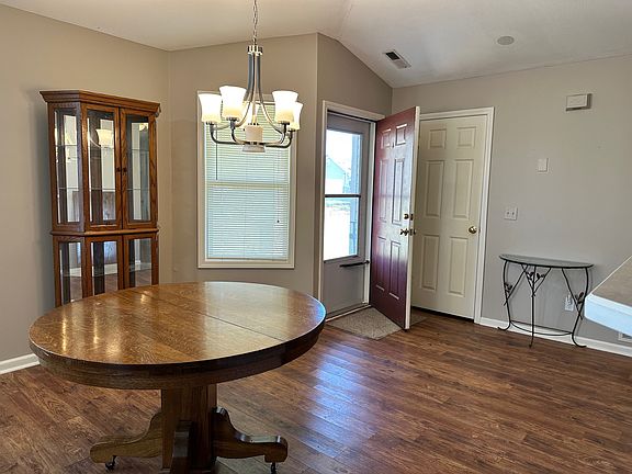 5th image of 313 Silver Leaf Ln #313
