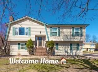 125 Rodman Ct, Eatontown, NJ 07724