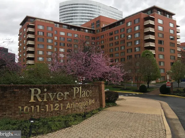 1121 Arlington Blvd APT 827, Arlington, VA 22209