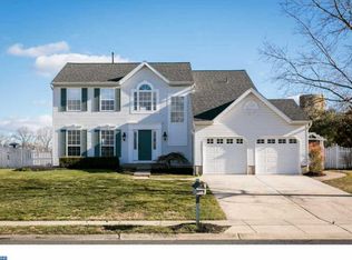 42 Chaucer Ln, Medford, NJ 08055
