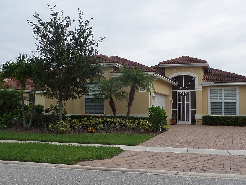 1st image of 4375 NW Oakbrook Cir