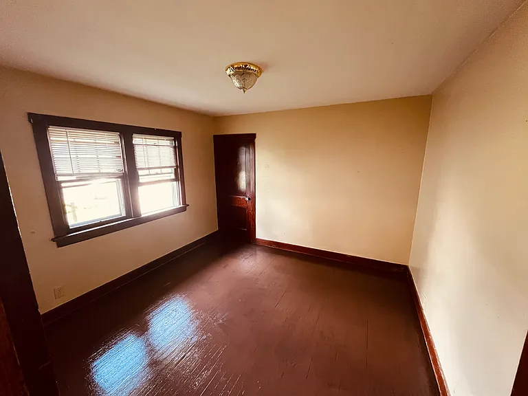 725 Rice St — Photo 5