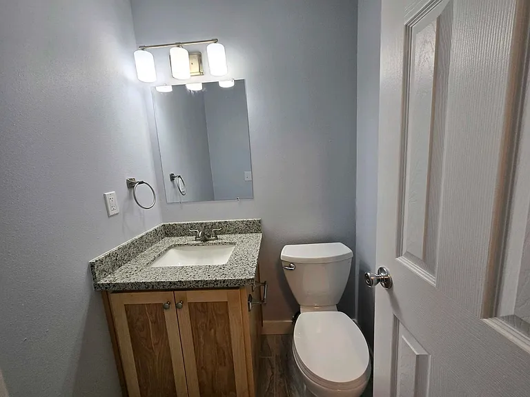 3161 N Shore Dr SE — Photo 19