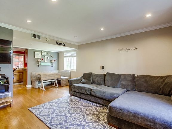 5th image of 1261 N Mollison Ave Unit A