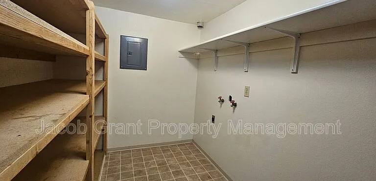 5023 E Walker Ave #B — Photo 9
