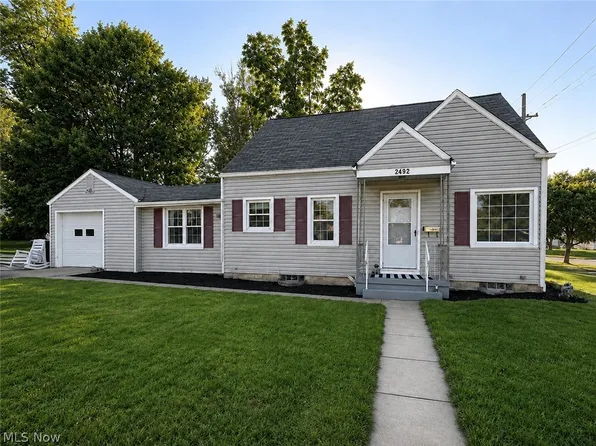 2492 24th St, Cuyahoga Falls, OH 44223