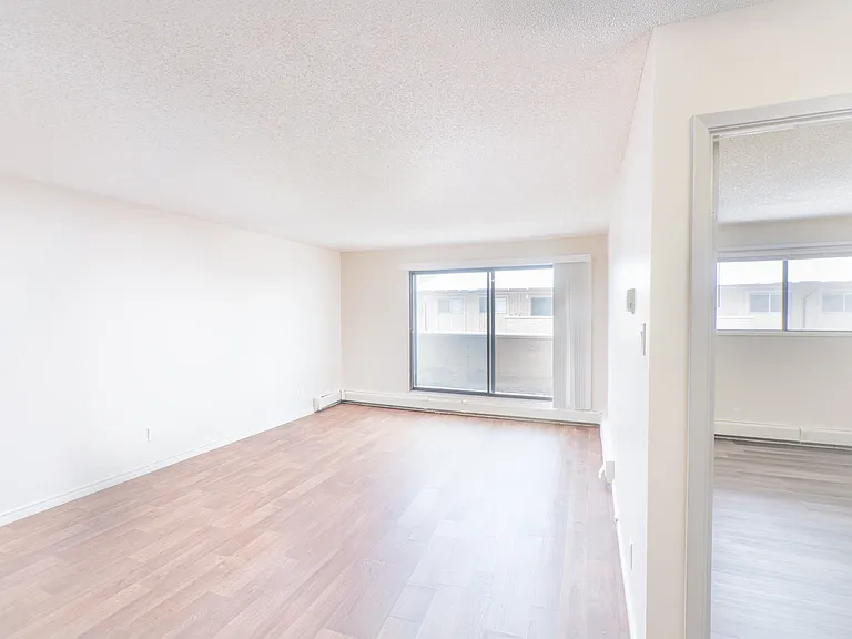 2120 Southland Dr SW — Photo 13