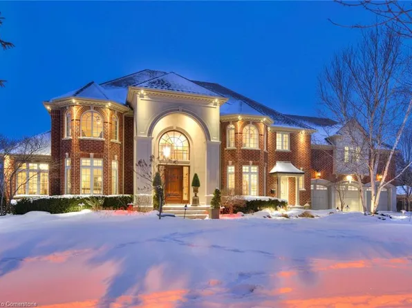 372 River Oak Pl, Waterloo, ON N2K 3N8