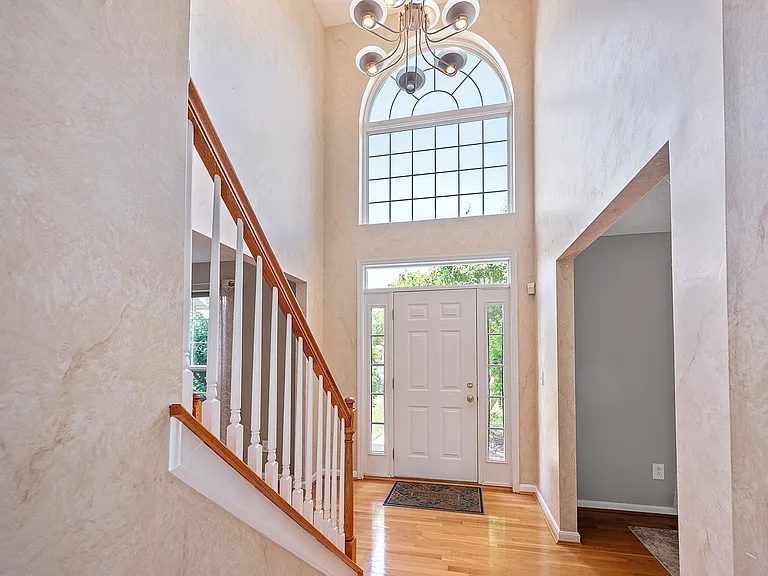 5852 Running Fox Ln — Photo 3