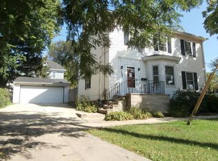 103 N Oakwood Ave, West Chicago, IL 60185