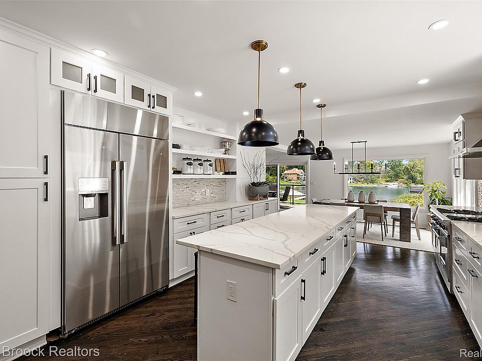 2440 Lake Angelus Ln, photo 11