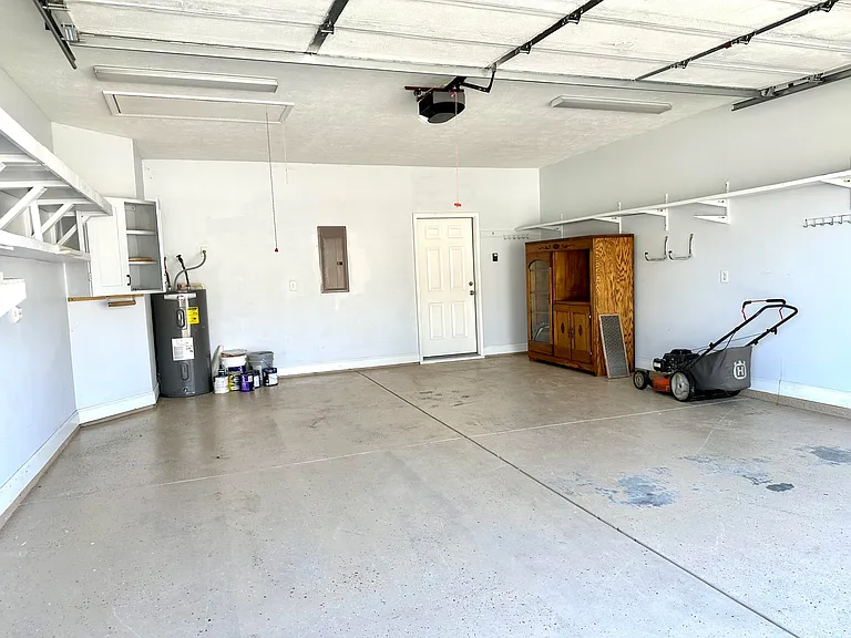 4458 Galway Dr — Photo 34