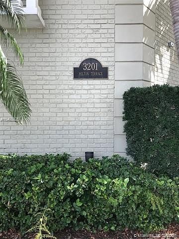 2nd image of 3201 NE 36th St APT 6