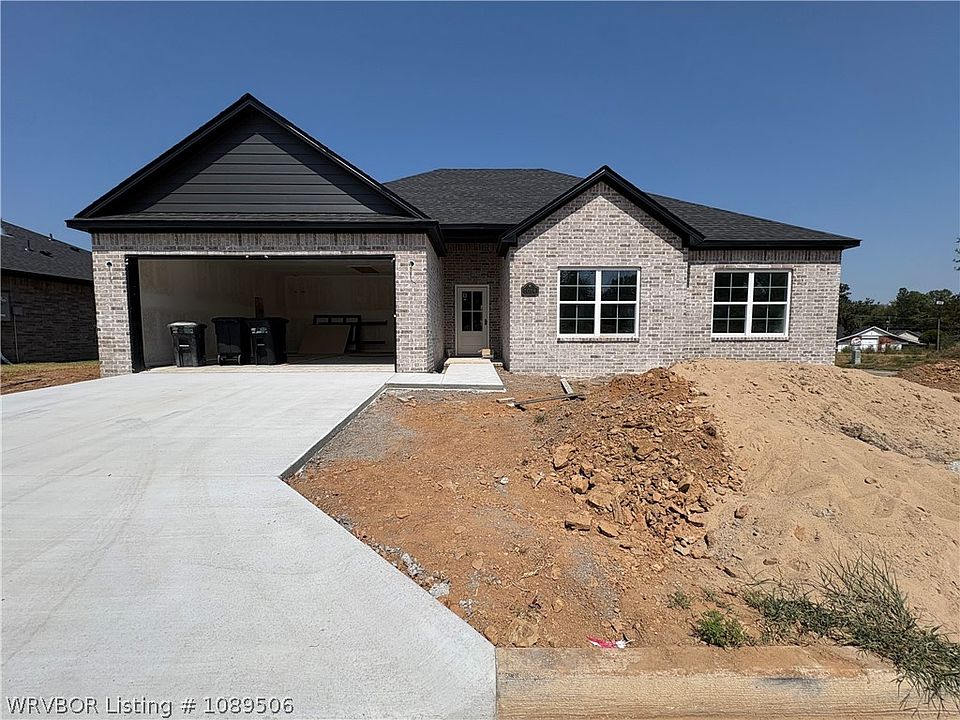 1st image of 1014 Hunter Dr