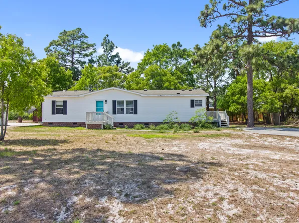 309 N Winchester Ln, Hubert, NC 28539