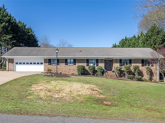 2nd image of 205 Frances Cannon Dr