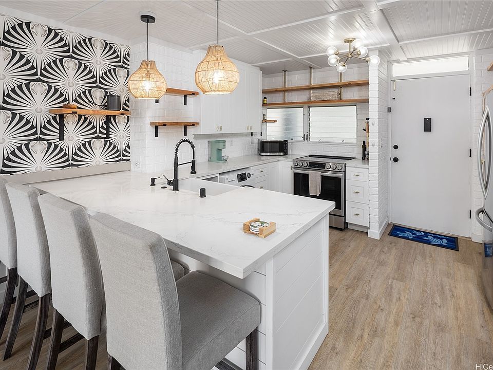 1st image of 2421 Ala Wai Blvd APT 904