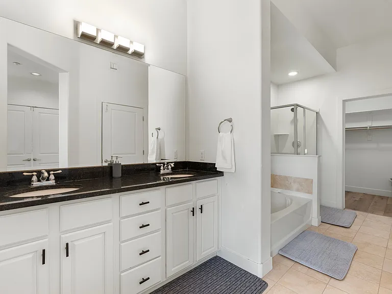 945 E Playa Del Norte Dr #5002 — Photo 8