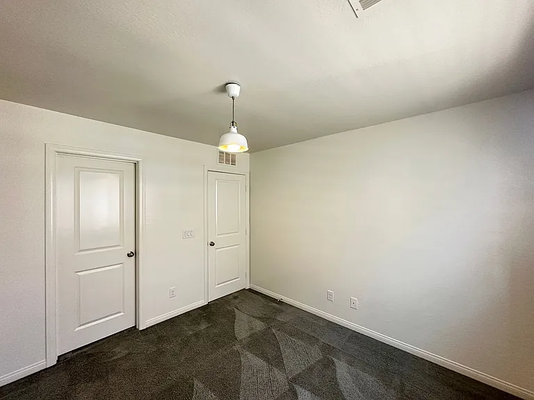 6784 Pivot Point St — Photo 21