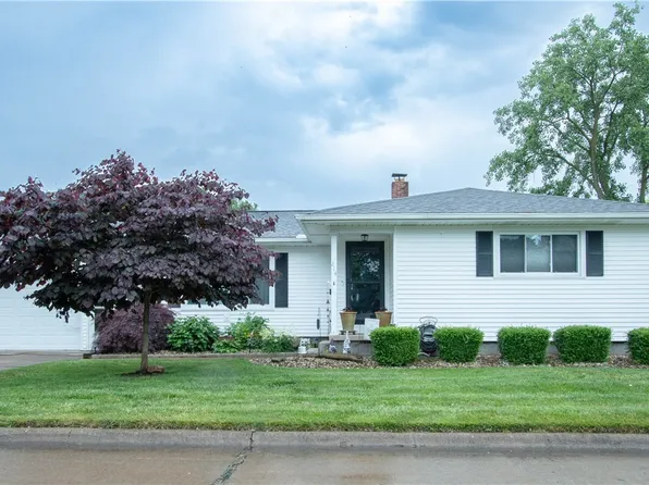 214 1st St, Huron, OH 44839