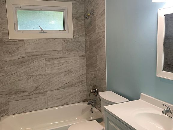 5th image of 5693 Roseworth Ct SE