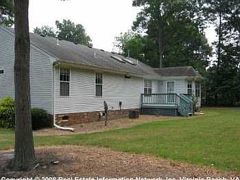 2nd image of 3620 Lilac Dr