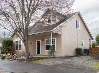 3067 Merriman Rd, Medford, OR 97501