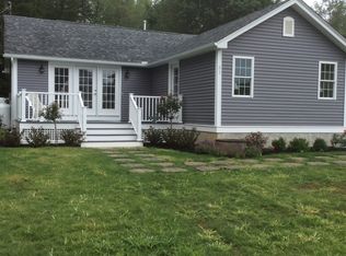 31 Lakeshore Dr, Holland, MA 01521
