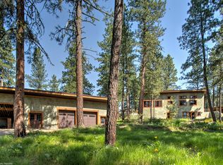 6 Daisy Ln, Winthrop, WA 98862