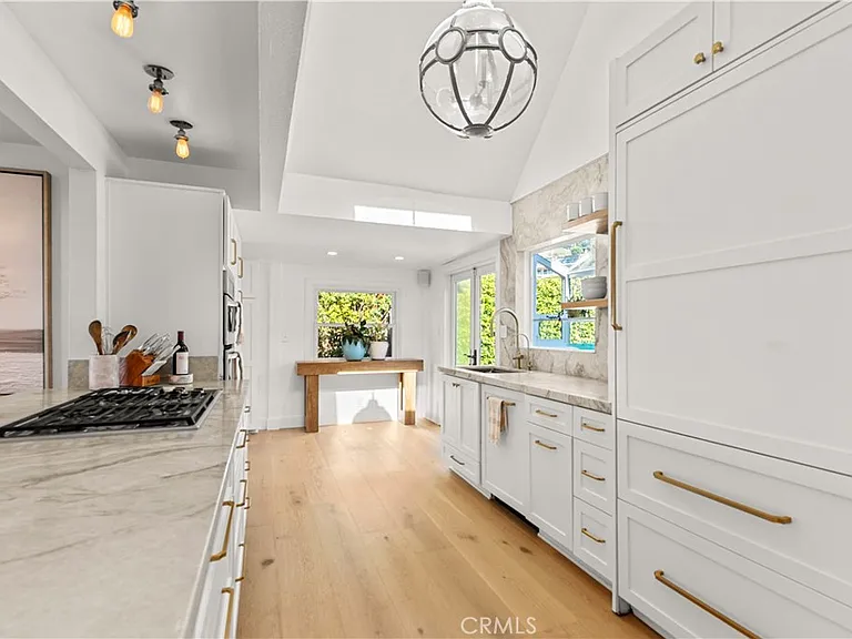 739 Manzanita Dr — Photo 10