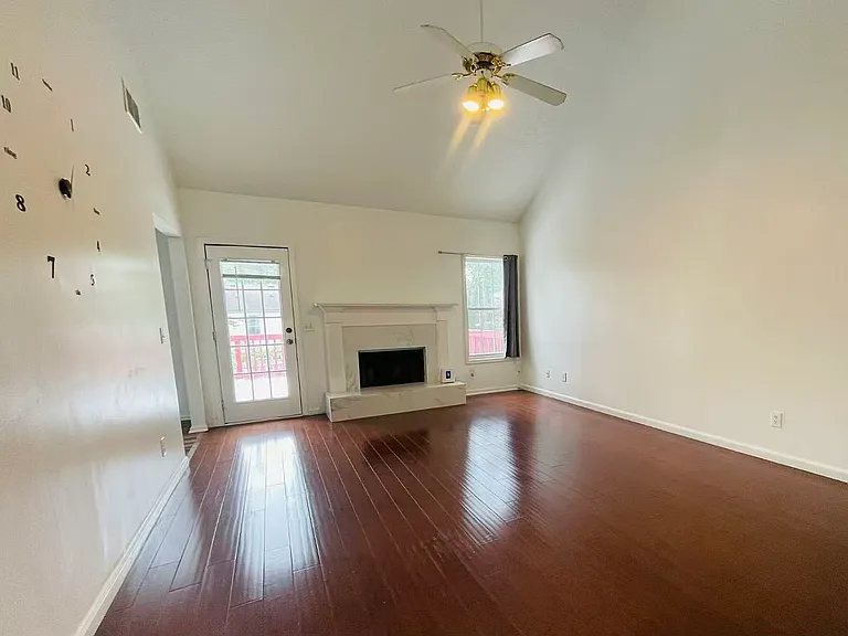 641 Oak Vista Ct — Photo 6